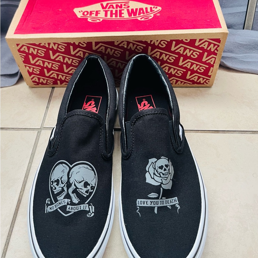 Vans Black Slip-On Sneakers with Skull Graphics - Picture 8 of 9
